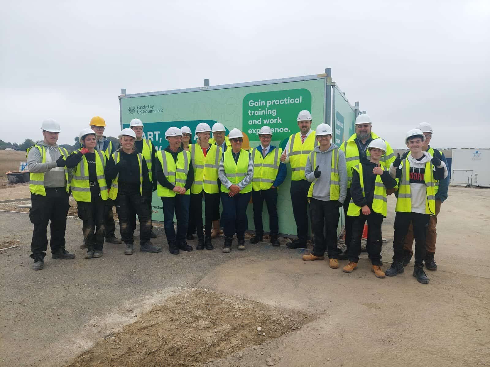 Toby Perkins met L1 and 2 students embarking on a career in construction at the Construction Skills Hub in Staveley last September.