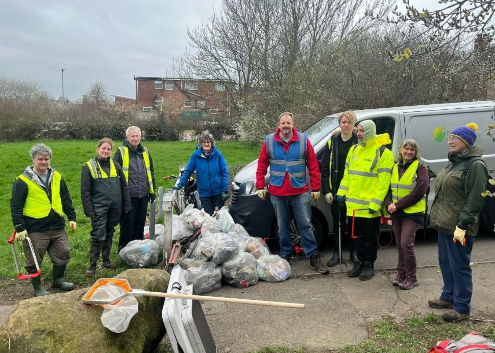 Toby with volunteers